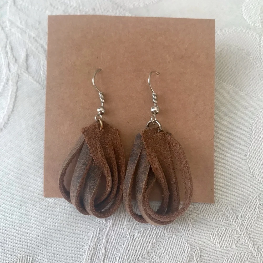 Earrings - Picture 2 of 5